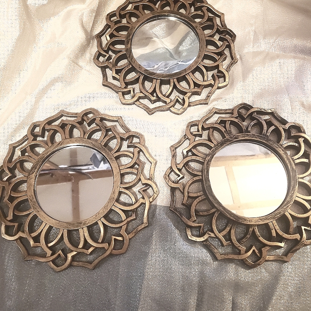 Set of three cute 🪞mirrors